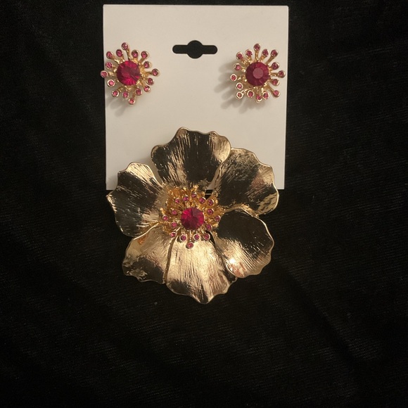 Ciner Gold Floral Jewelry Set, made in China. - Picture 6 of 6